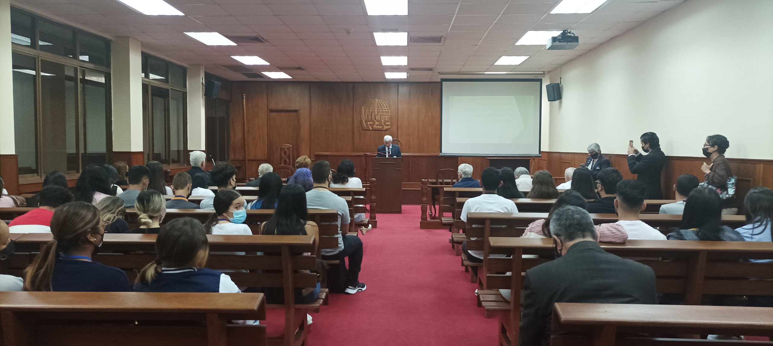 URBE realizó conferencia  dedicada a la vida y obra del Dr. Humberto Fernández Morán