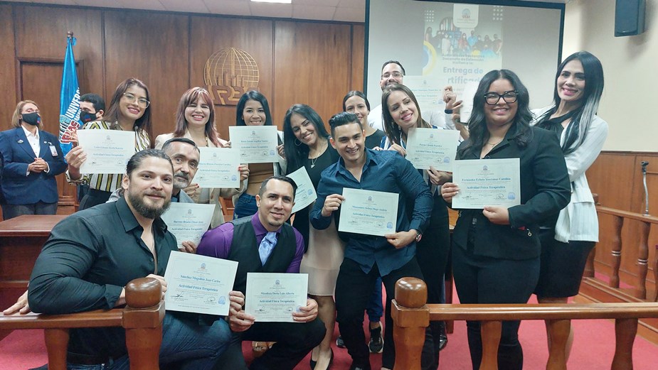 URBE graduó II Cohorte del Diplomado en Actividad Física y Terapéutica