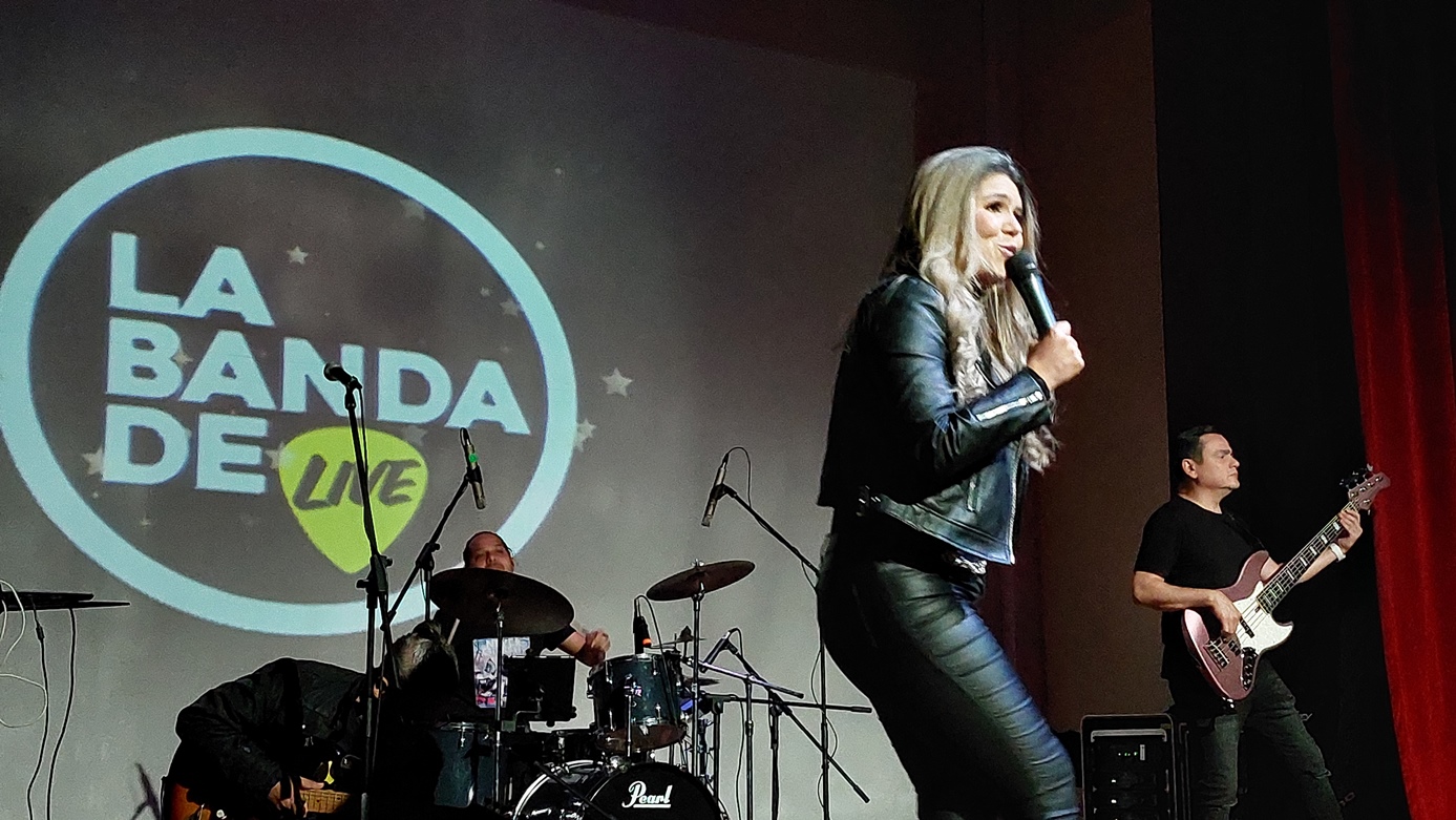 La Banda de Live debutó  este Jueves Cultural  ¡CON SU TRIBUTO A SHAKIRA!