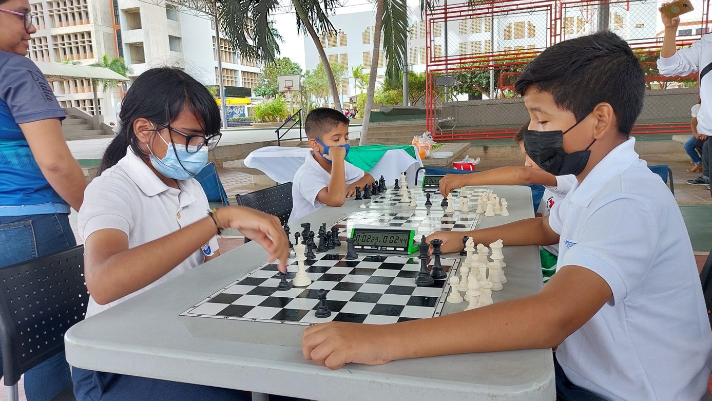 Dirección de Deportes de URBE realizó Festival de Ajedrez Escolar