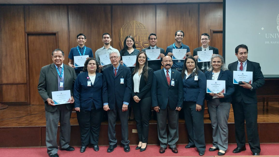 URBE RECONOCE LABOR DE SUS  ESTUDIANTES EN LA «EXPO FERIA UNIVERSITARIA»