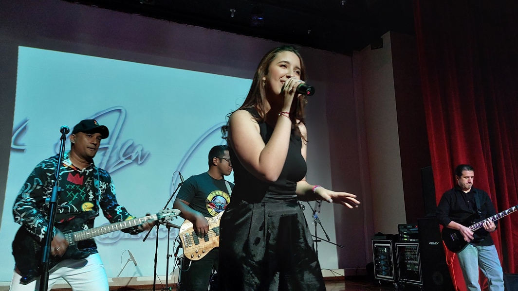 “Isa Canta” animó el Jueves Cultural de URBE