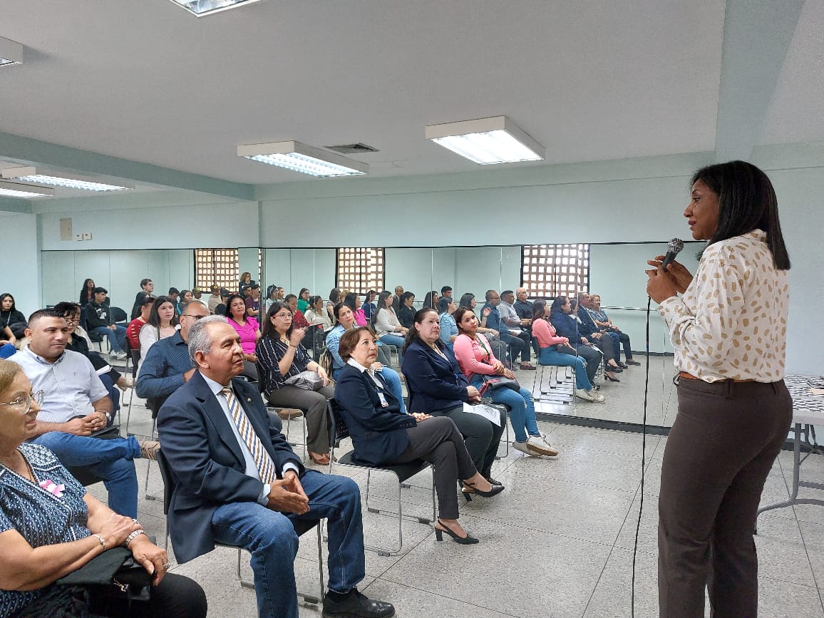 Conferencia: “La felicidad en el entorno del trabajo” busca promover prácticas empresariales sostenibles en la URBE