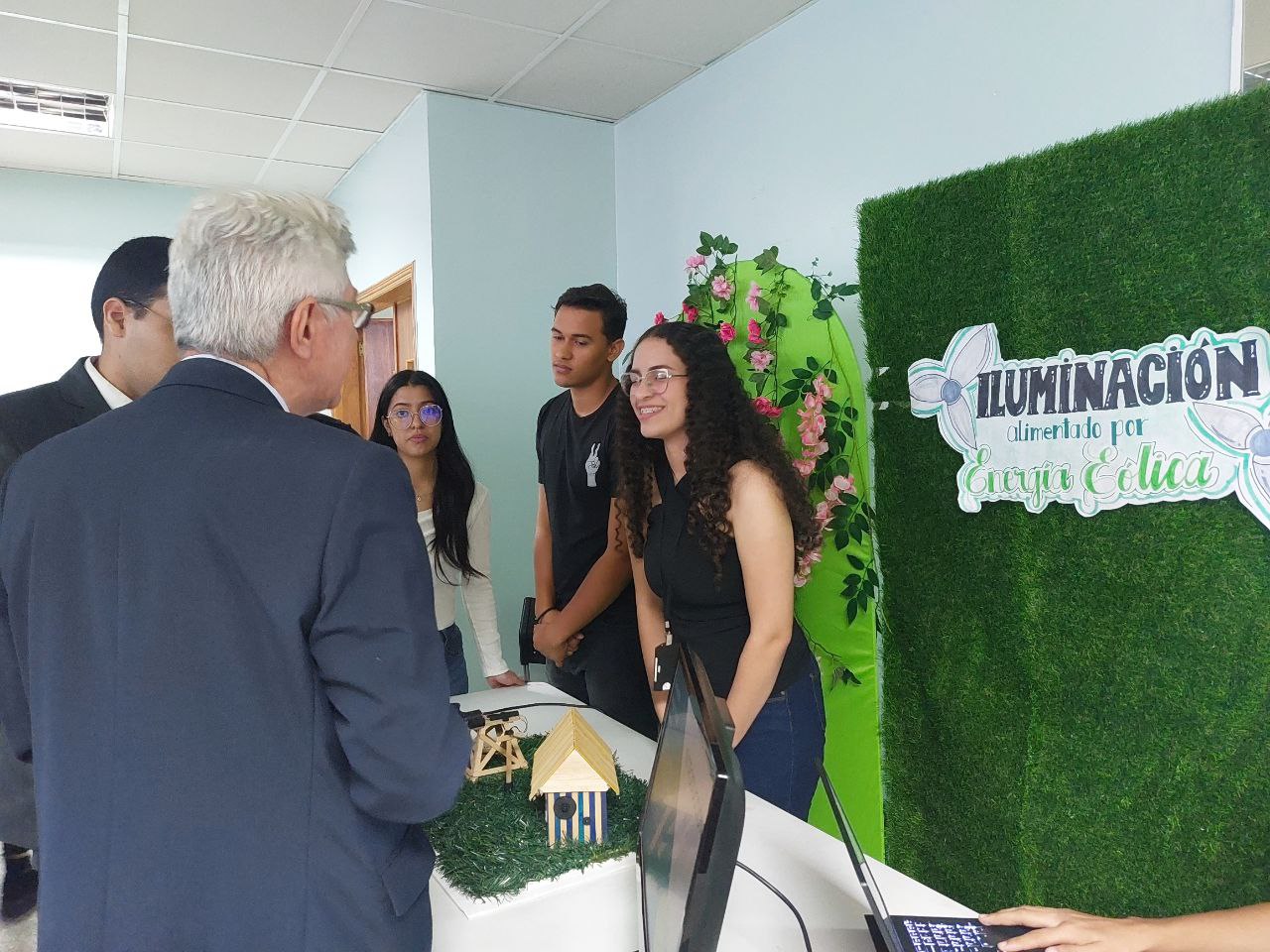 Estudiantes de URBE presentaron la VI Expo sustentable Dr. Oscar Belloso Medina