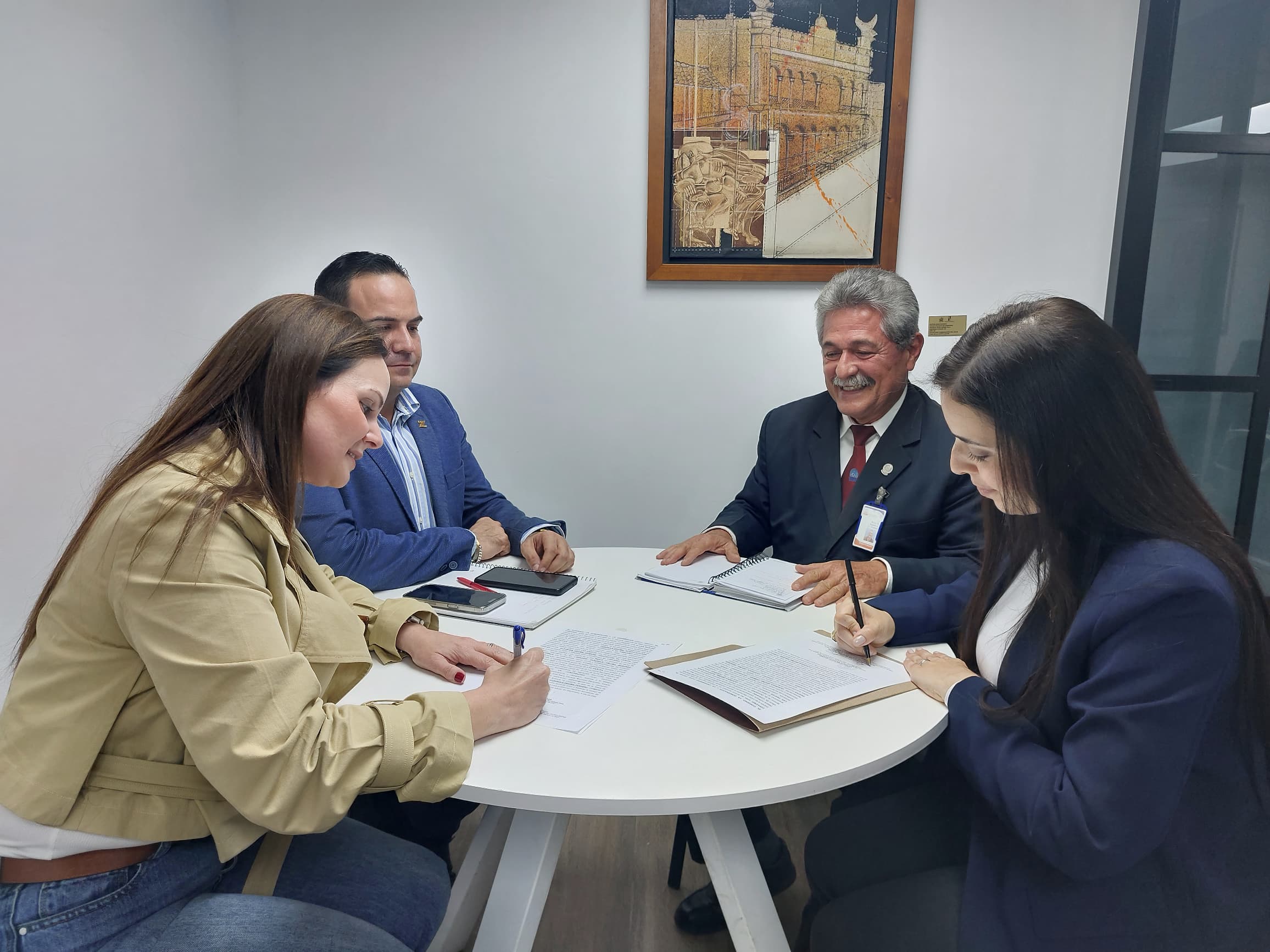 URBE y Gobernación del Zulia estrechan lazos para el desarrollo profesional de los estudiantes