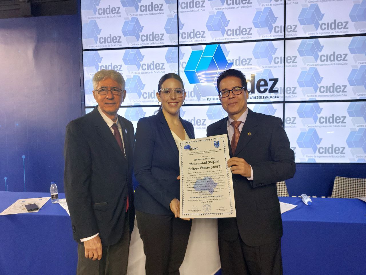 Colegio de Ingenieros entregó reconocimiento a la URBE