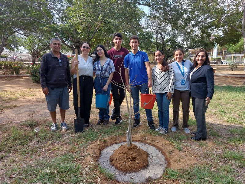 Rectora de la URBE lidera iniciativa verde para promover la conciencia ambiental