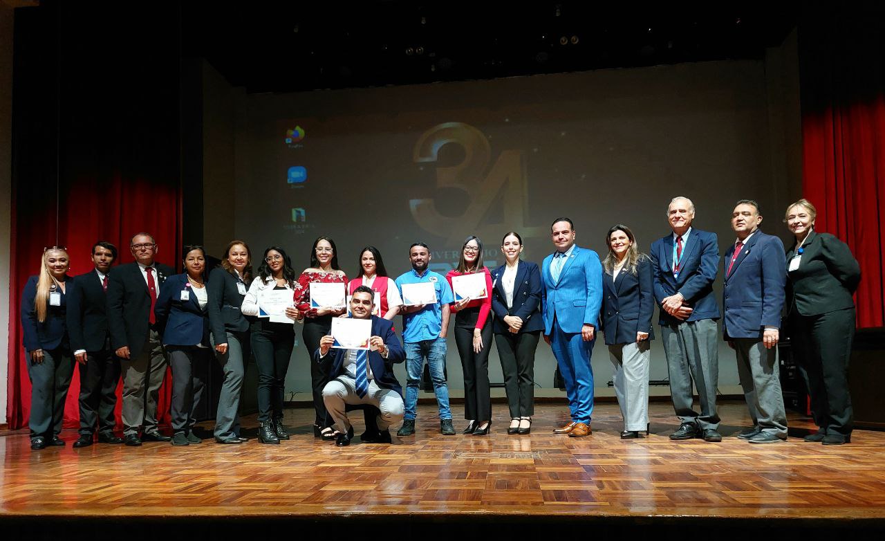 URBE entregó premios del Ier Concurso de ensayos cortos “Dr. Humberto Fernández Morán”