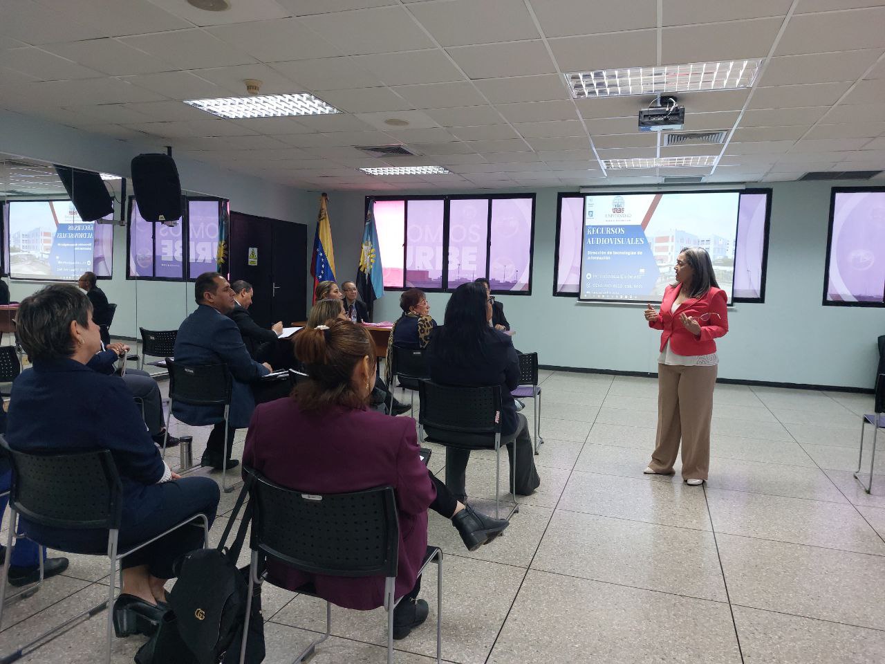 URBE realizó conversatorio “Neuroeducación en tiempos de Inteligencia Artificial”