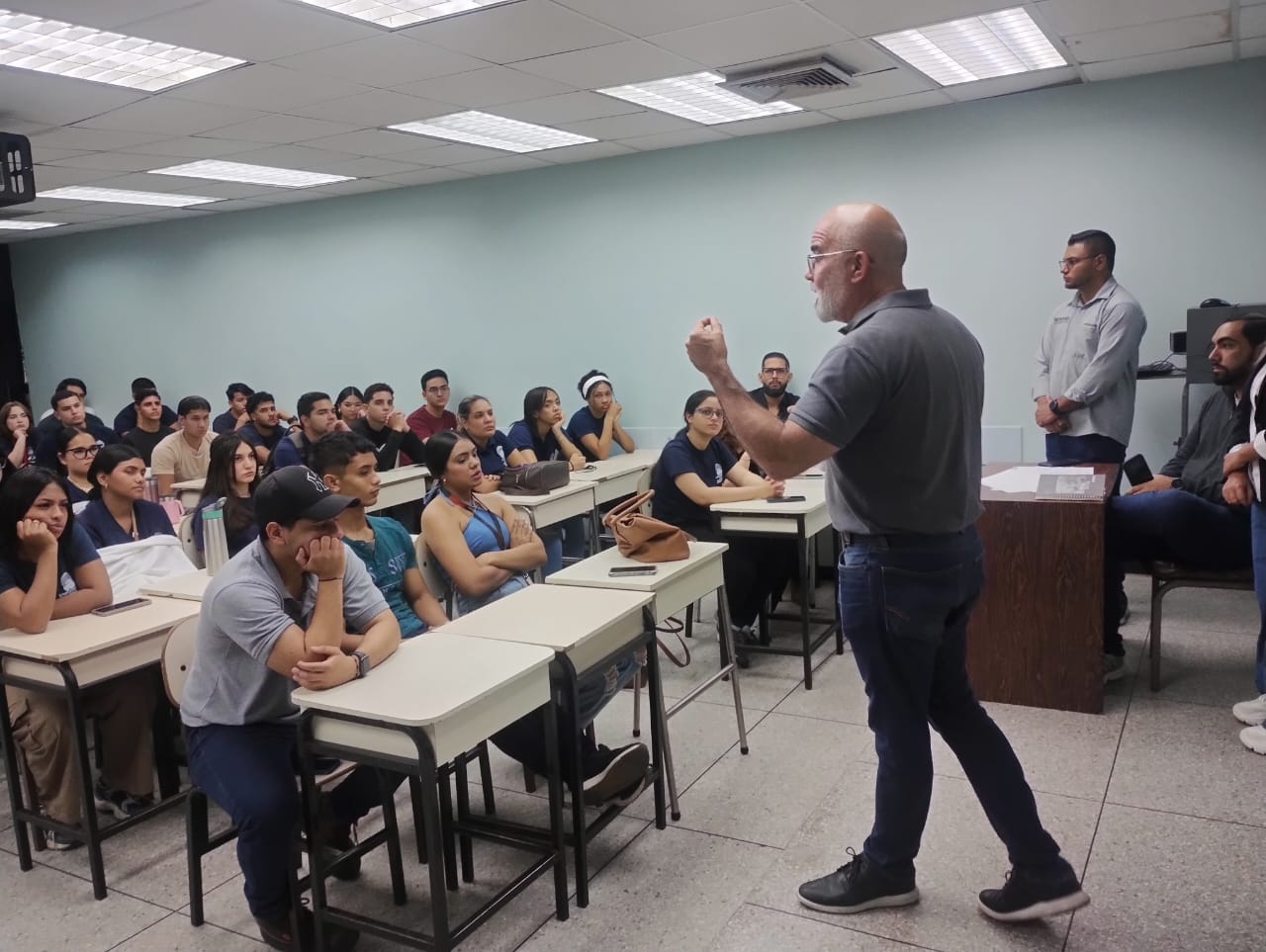 URBE lidera proyecto ambiental en el Parque Vereda del Lago de Maracaibo