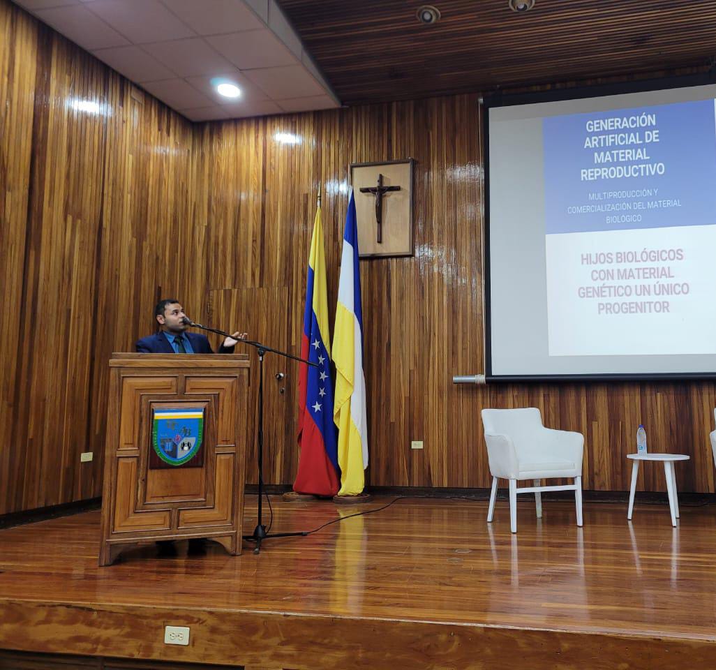 Docente de URBE participó en VII Jornadas de Investigación de la UCAB
