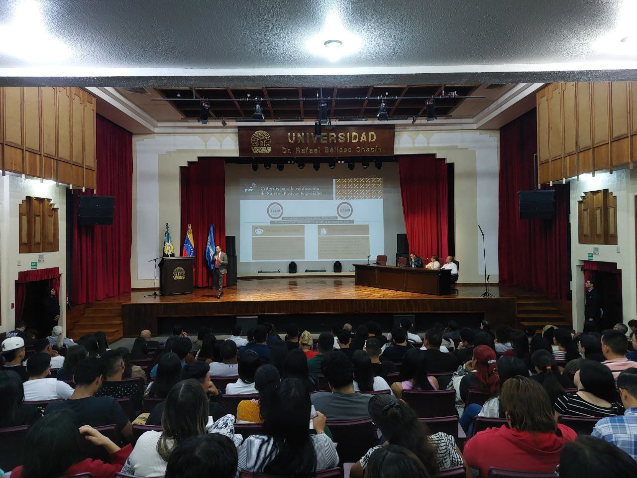 Ponencias innovadoras marcan la Jornada de Actualización Profesional en Ciencias Administrativas