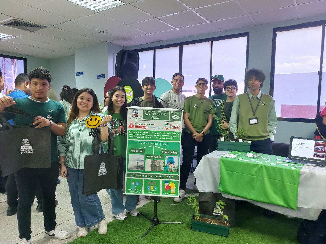 Estudiantes de URBE presentan proyectos viables en la Expo Sustentable, enfocados en la Agenda 2030