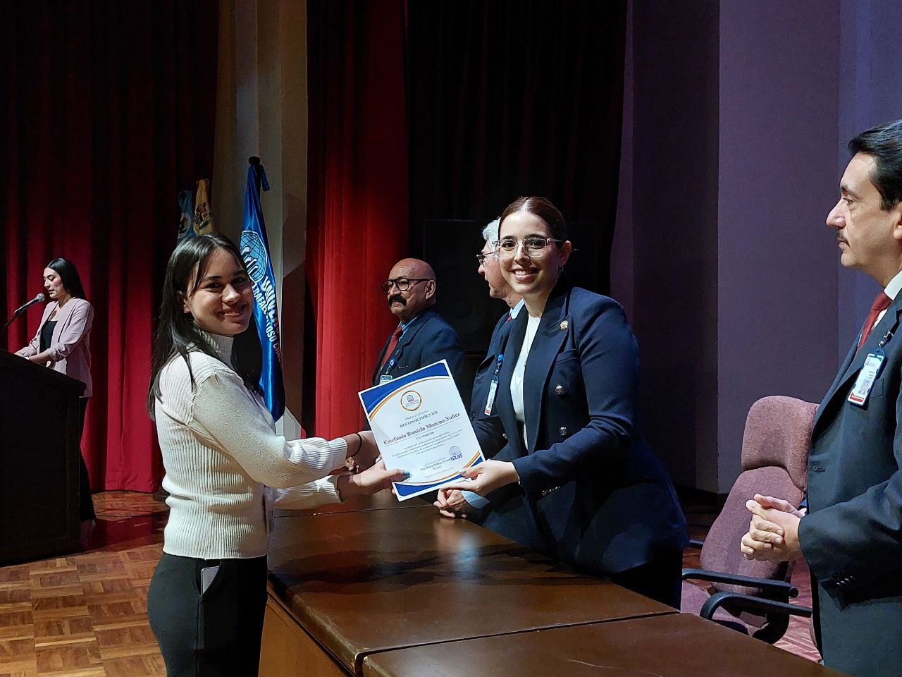 URBE reconoce la excelencia académica en el Día del Estudiante Universitario