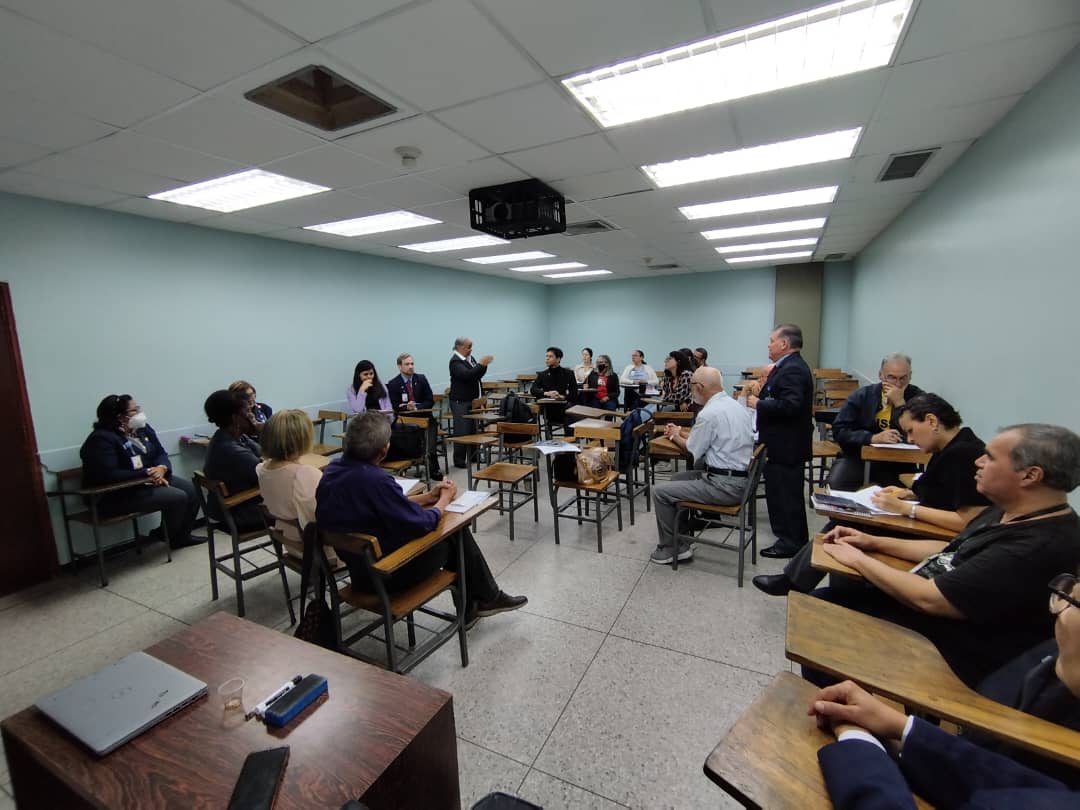 Centro de Idiomas participó en el Taller de Diseño Instruccional y Elaboración de Programas