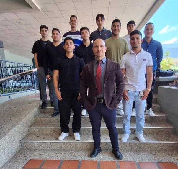 Éxito en la presentación de proyectos finales del Diplomado en Entrenamiento Personal, Salud y Fitness en URBE