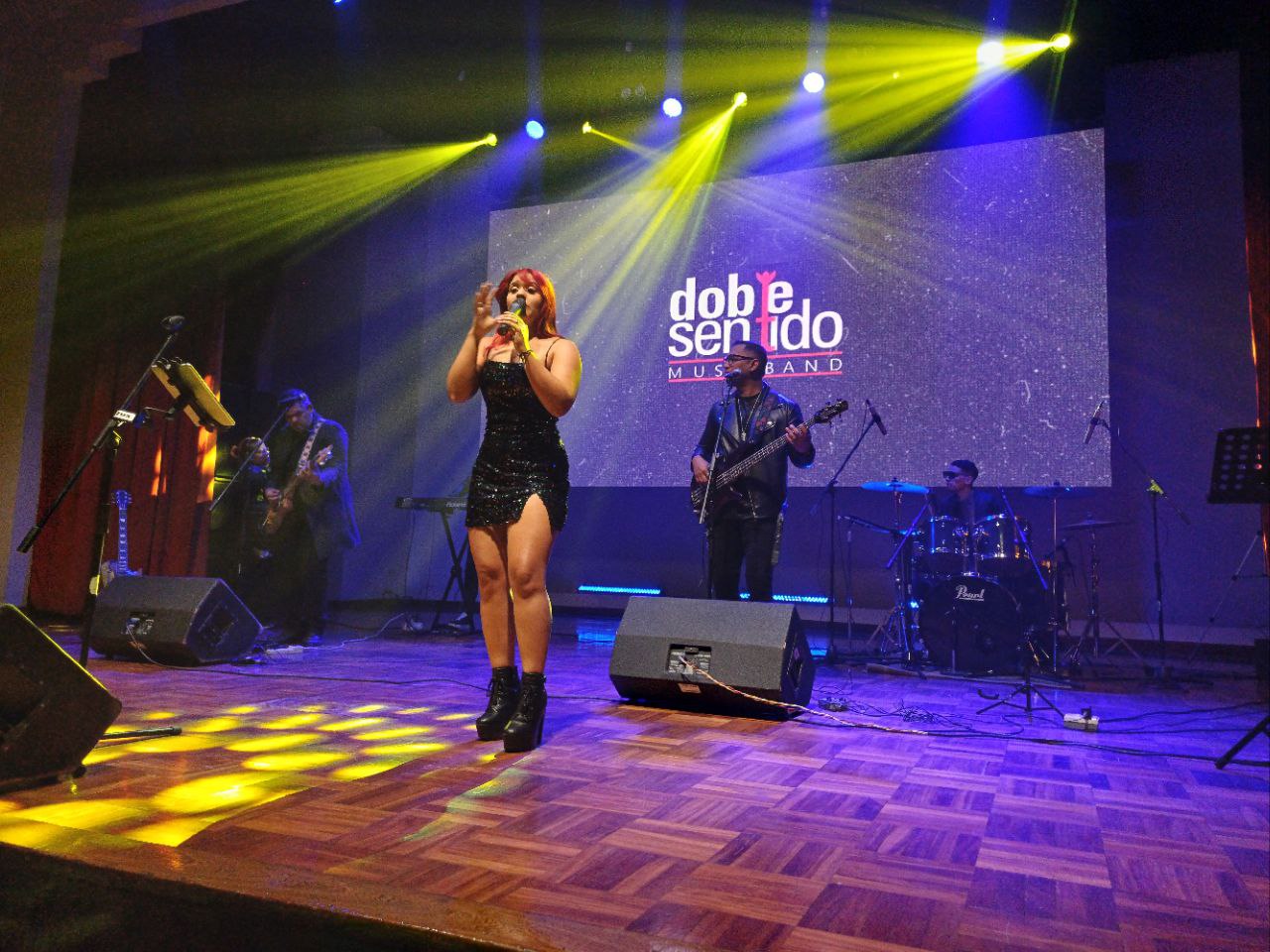 Doble Sentido ofreció un espectáculo inolvidable  en el Jueves Cultural de URBE