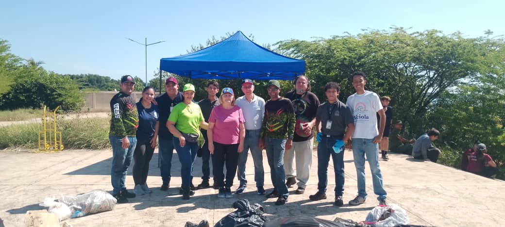URBE participa en exitosa jornada de limpieza de costas