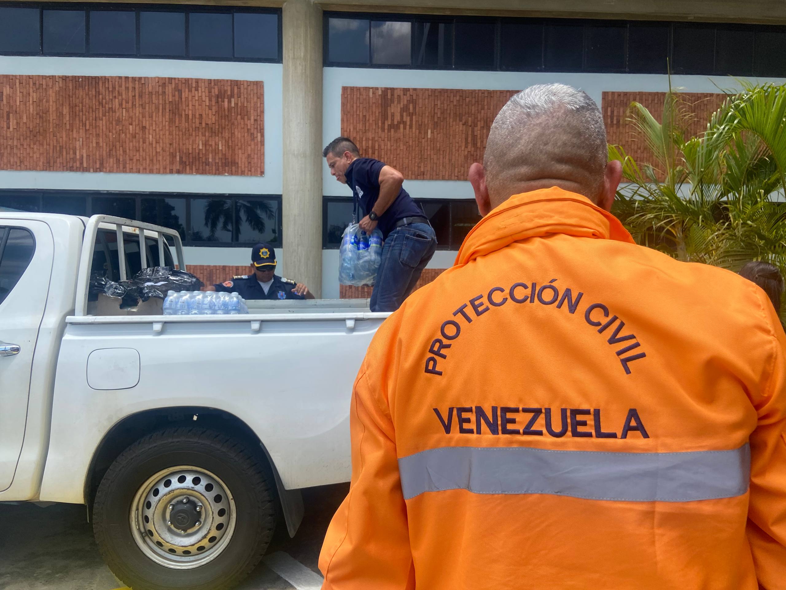 URBE entregó a Protección Civil  donativos de la campaña “Ayudemos a los Andes”
