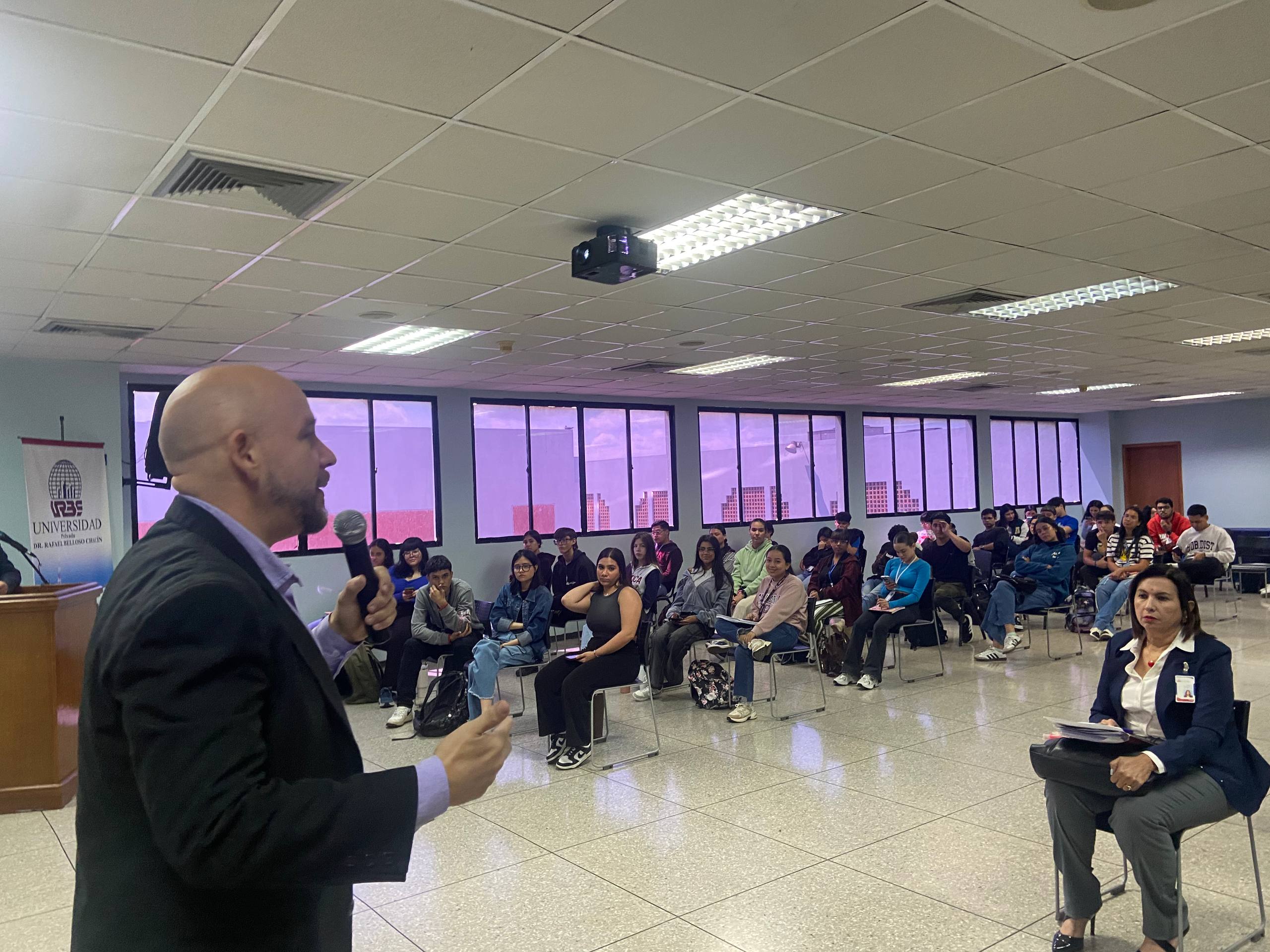 URBE celebra el celebra el Día Nacional del Periodista con la conferencia “La nueva caja herramientas para periodista”