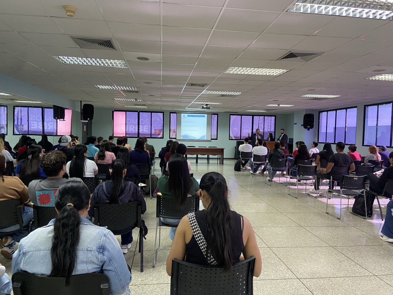 Estudiantes de URBE recibieron charla de inducción de pasantías